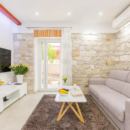 Grgur Apartment *